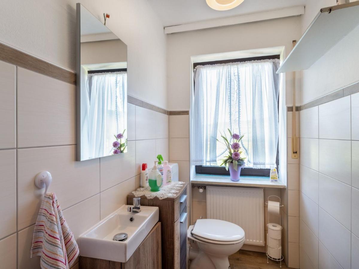 Quaint Holiday Home In Bad K Tzting With Garden Terrace باد كوتستينغ المظهر الخارجي الصورة