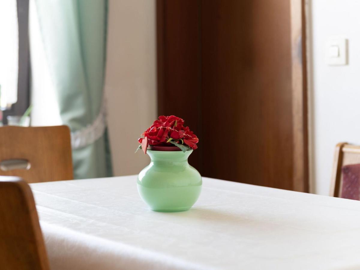 Quaint Holiday Home In Bad K Tzting With Garden Terrace باد كوتستينغ المظهر الخارجي الصورة