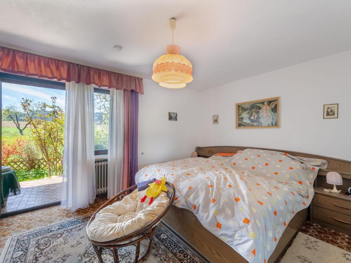 Quaint Holiday Home In Bad K Tzting With Garden Terrace باد كوتستينغ المظهر الخارجي الصورة