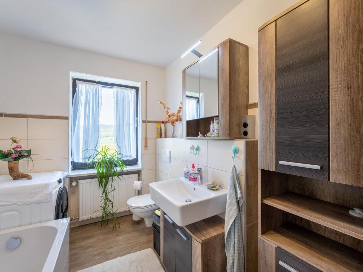 Quaint Holiday Home In Bad K Tzting With Garden Terrace باد كوتستينغ المظهر الخارجي الصورة