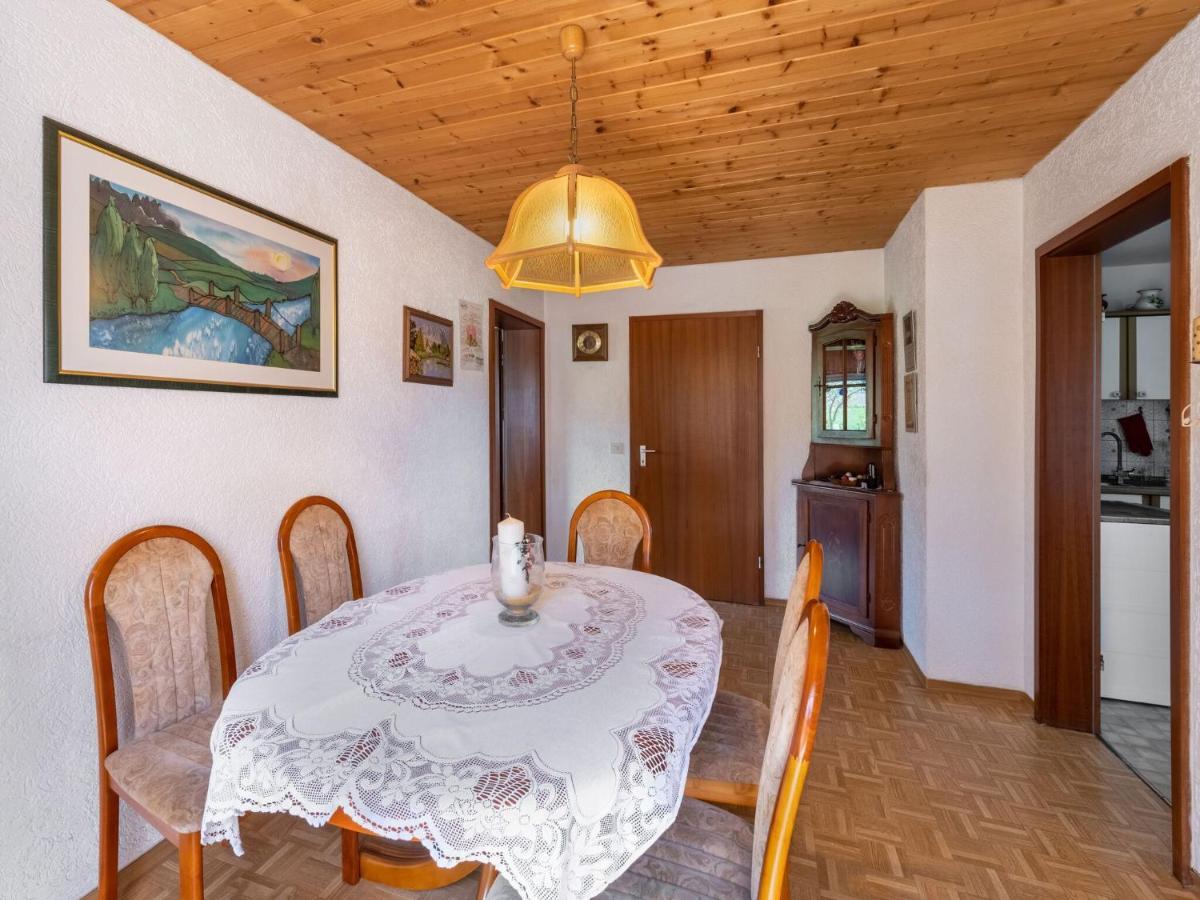 Quaint Holiday Home In Bad K Tzting With Garden Terrace باد كوتستينغ المظهر الخارجي الصورة