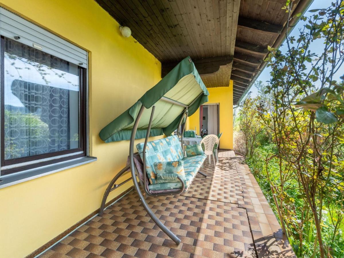 Quaint Holiday Home In Bad K Tzting With Garden Terrace باد كوتستينغ المظهر الخارجي الصورة